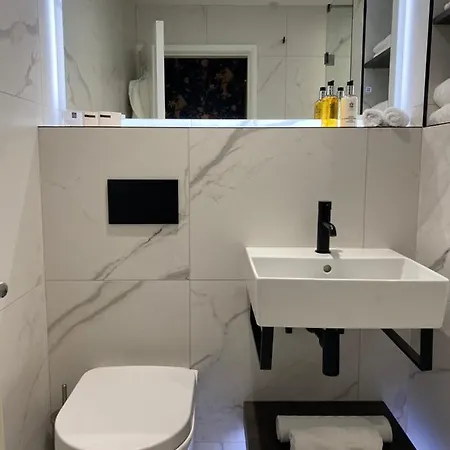 The General Tarleton הרוגייט