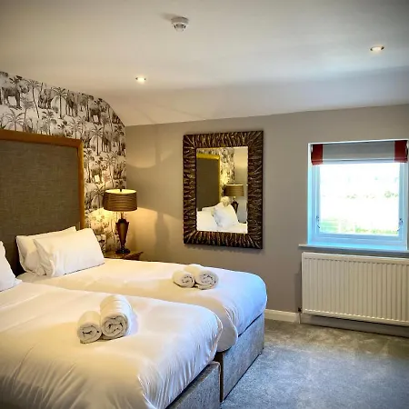 The General Tarleton מלון