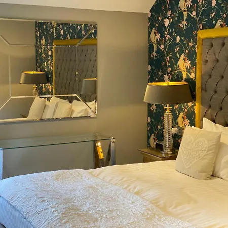 The General Tarleton הרוגייט