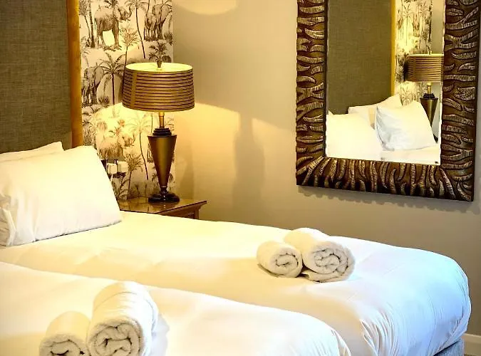 The General Tarleton 5*